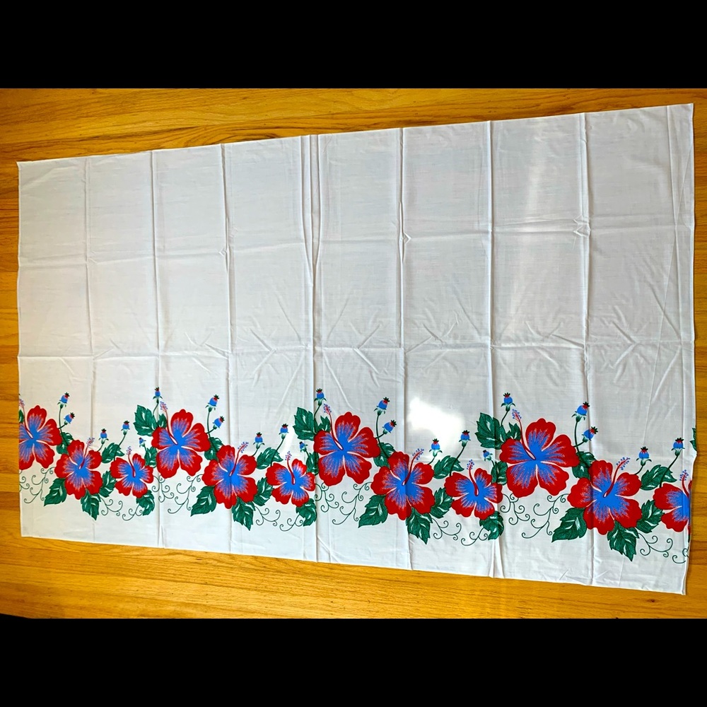Pareo (wrap/skirt/sarong) in white/red/green
